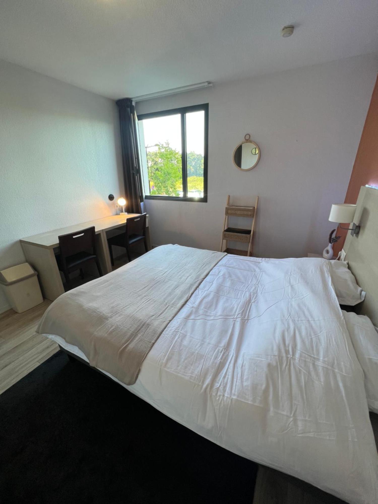 Studio Appart'Hotel Gare Tgv Avec Place Privee Awinion Zewnętrze zdjęcie