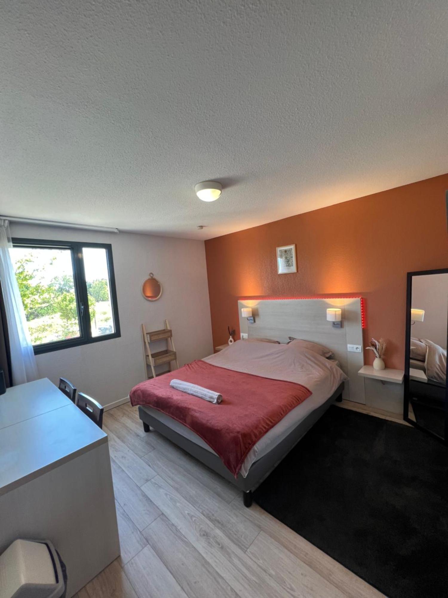 Studio Appart'Hotel Gare Tgv Avec Place Privee Awinion Zewnętrze zdjęcie